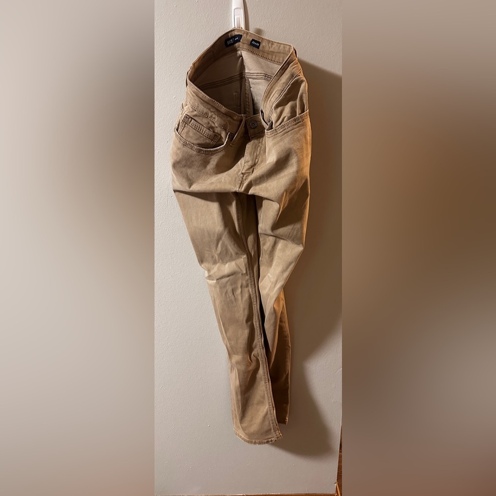 BKE Tan Chinos with Lightweight Fabric and Relaxed Fit